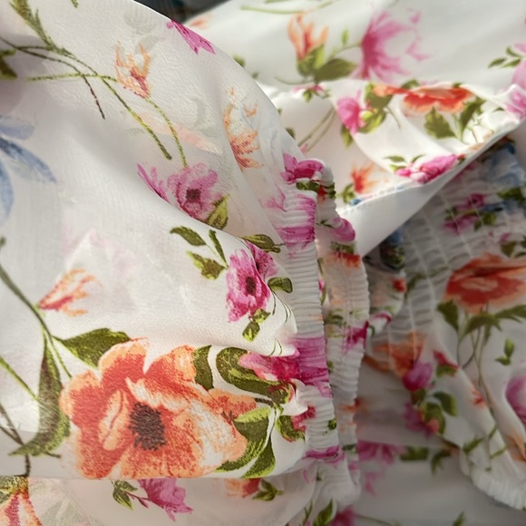 Floral Romper NWOT - Picture 12 of 12
